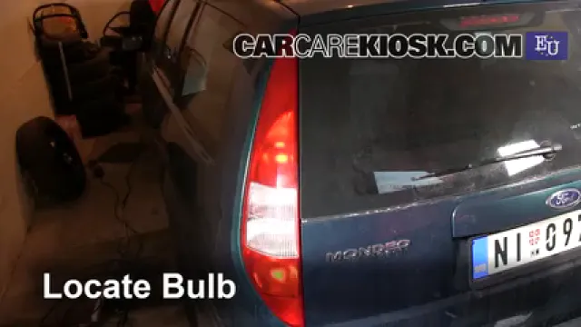 2002 Ford Mondeo Estate LX 2.0L 4 Cyl. Éclairage Feu stop (remplacer ampoule)